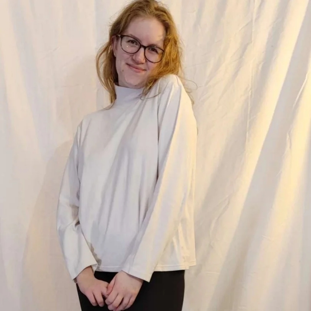 eddie bauer • white turtleneck